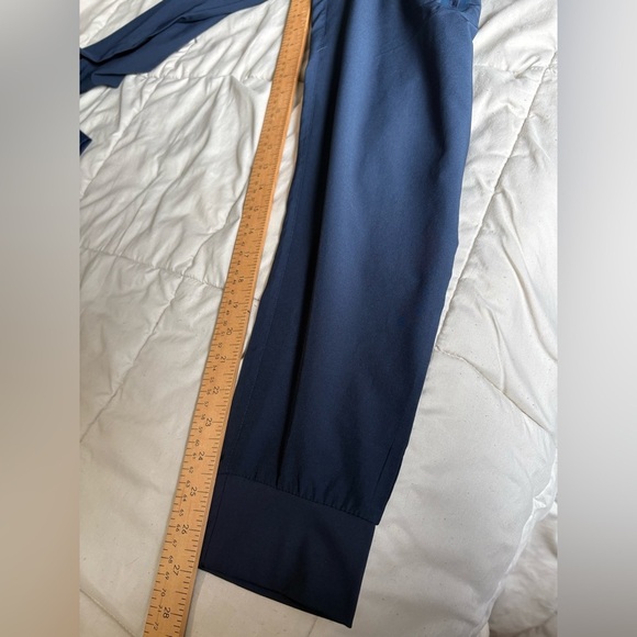 Tilley Endurables navy XS men’s joggers zip pocket pants - Picture 7 of 11